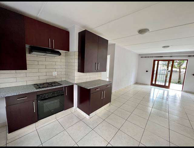 2 BEDROOM APARTMENT RENTED IN PETERVALE